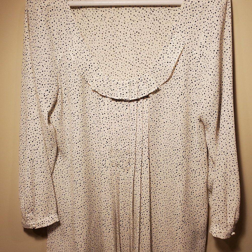 Loft dotted blouse with pleats
